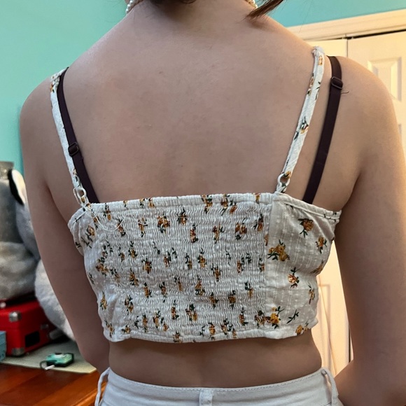 Knot front ruched bust shirred back floral crop cami top - Picture 4 of 4
